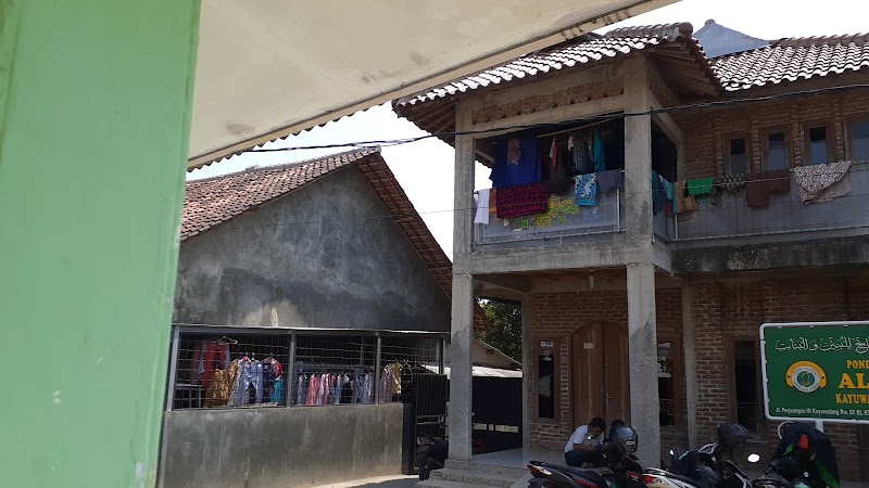 Pondok Pesantren Al-Fatih Kayuwalang yang ada di Kota Cirebon